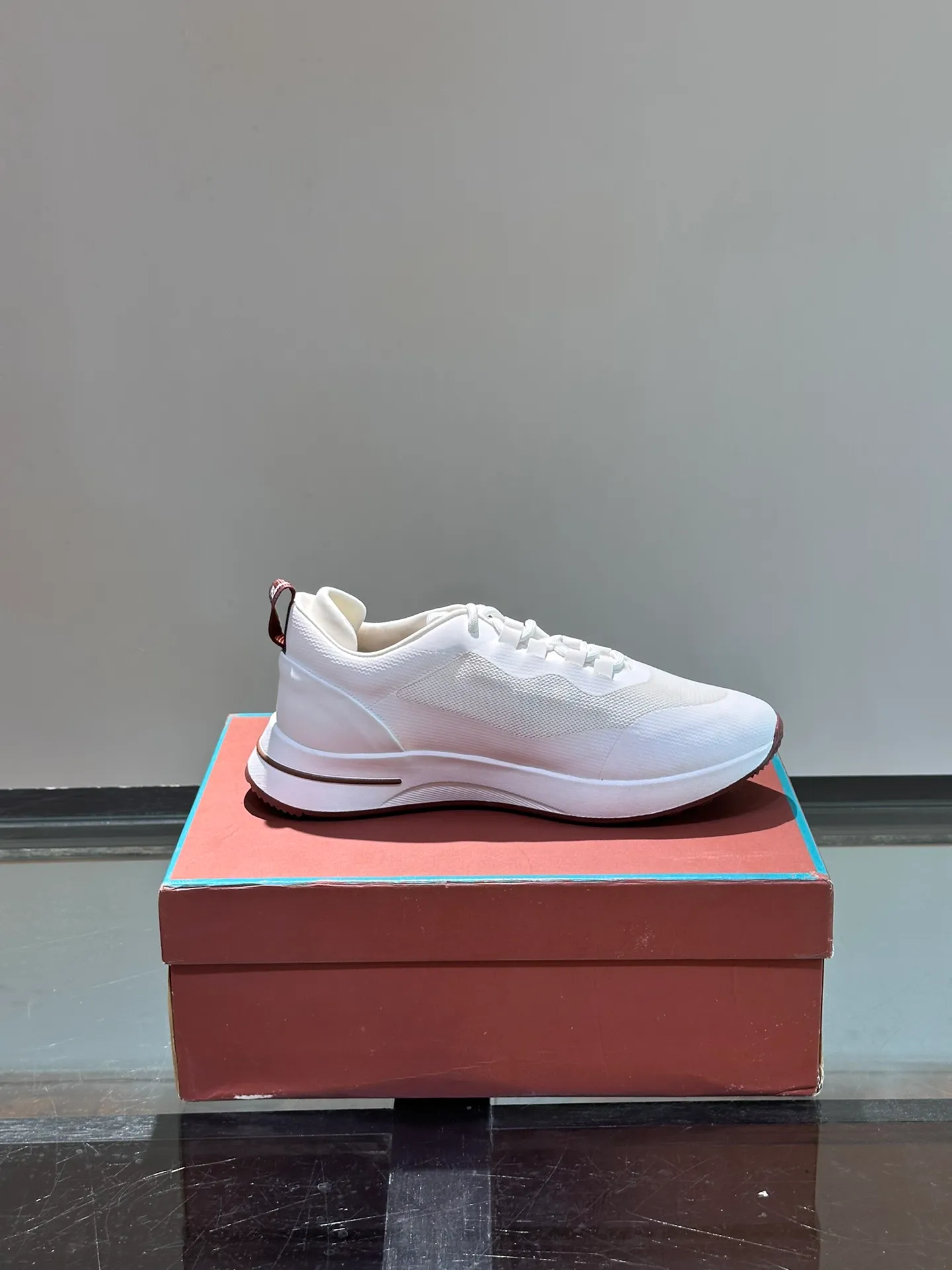 Factory price: 540💰Loro men's shoes💰iana niche Loro classic jogging shoes, men's lace-up casual shoes and sneakers, high-quality lightweight and comfortable fabrics, suitable for outdoor leisure, the color scheme is young and energetic, and it looks great with sportswear or casual suits! Size: 39-45 (46 customized)